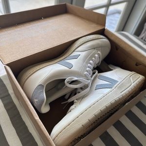 Veja sneakers